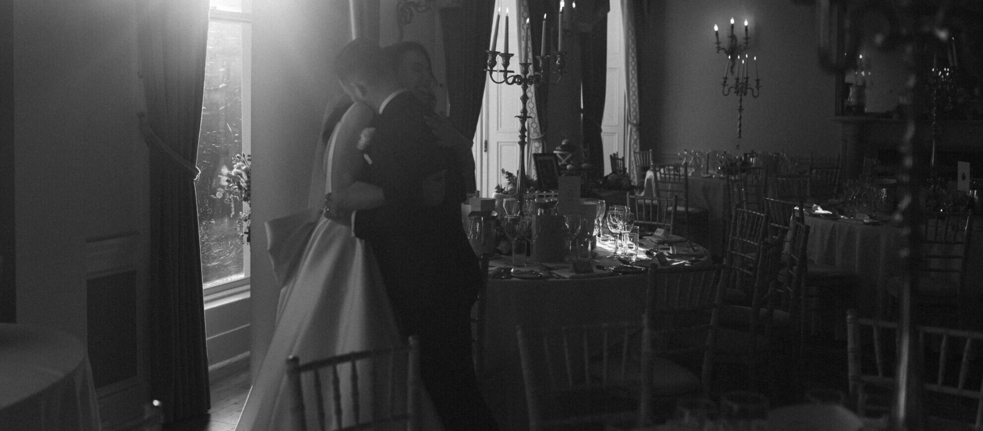 City wedding dublin bw couple 1 scaled e1774621686715