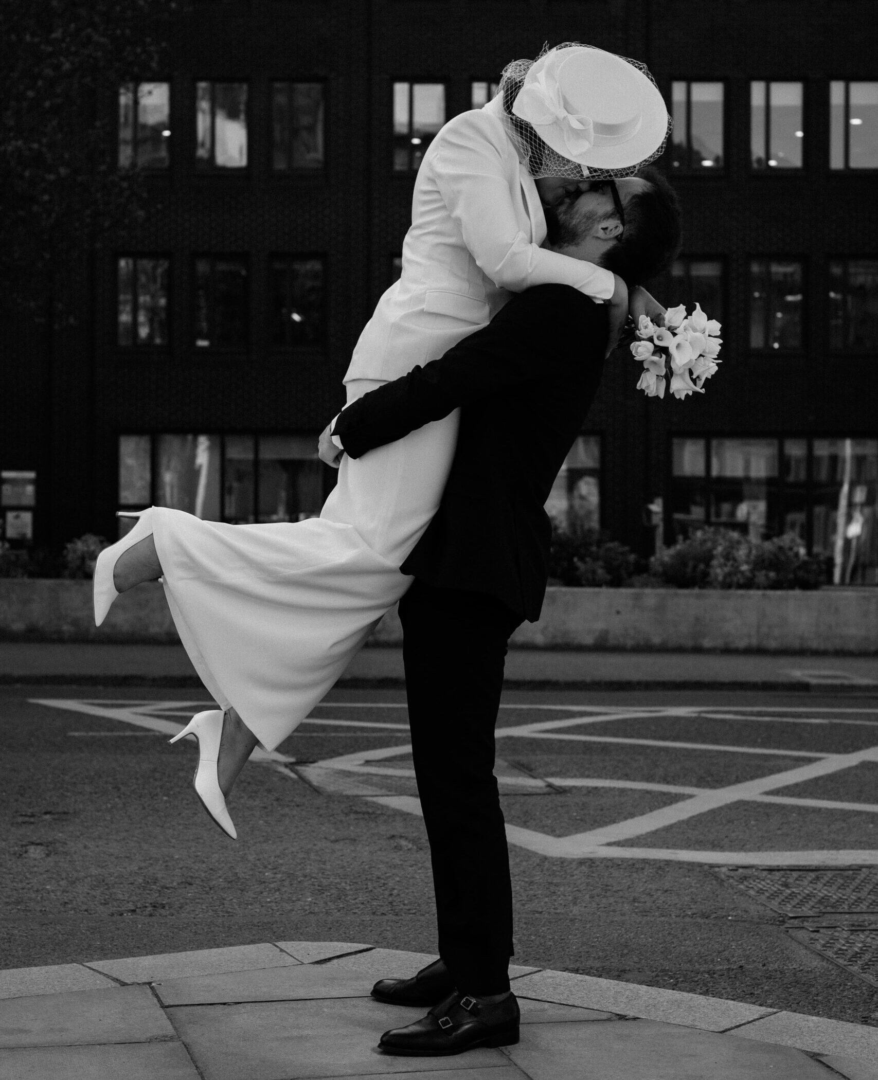 Editorial dublin city wedding photoSC scaled e1773854829876